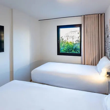 Easyhotel Centro 酒店 2*