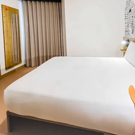 Easyhotel Centro Hotel 2*
