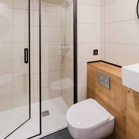 מלון Easyhotel Centro 2*