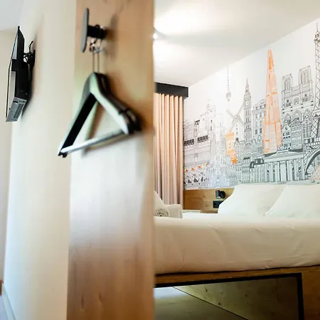 Easyhotel Centro 酒店