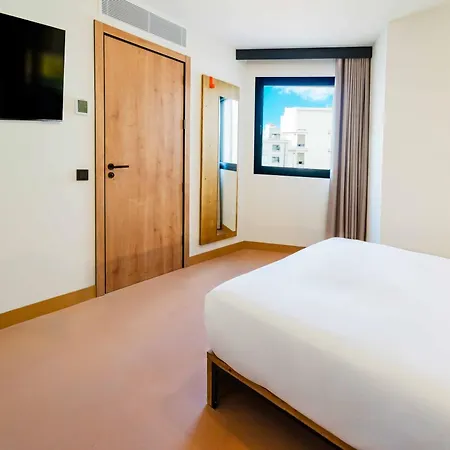 Hotel Easyhotel Centro 2*